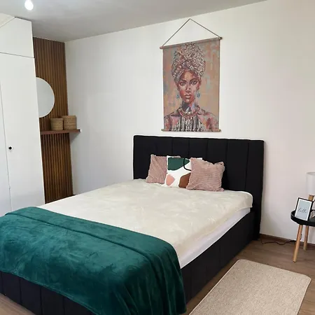 Eterna Apartment
